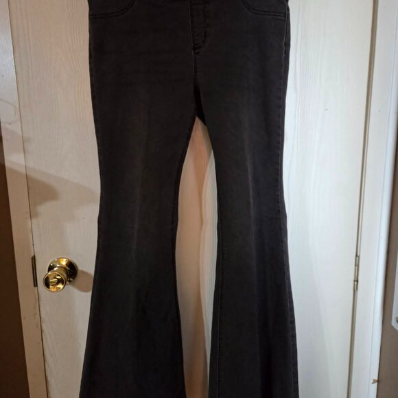 Free People jeans - Picture 1 of 5